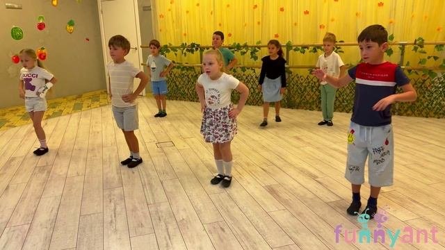 Танцы у подготовишек Funny Ant Malahovka