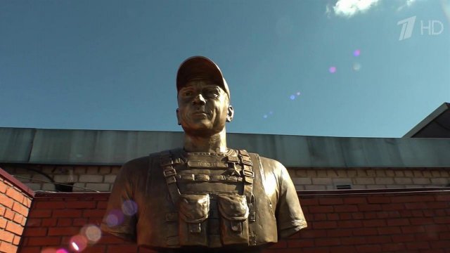 Памятник Герою России Сергею Чебневу открыли в Казани