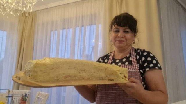 Пеку торт в подарок. Подготовка к празднику. Пеку домашний хлеб. Жизнь семьи в деревне.