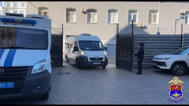 Транспортные полицейские столицы задержали по горячим следам троих подозреваемых в хулиганстве