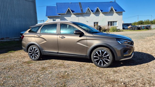 VESTA SW CROSS 25 года в комплектации Enjoy для тех кто любит классические решения от АВТОВАЗА