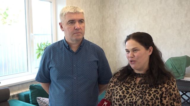 Новый девятиместный «Соболь» вручил Евгений Люлин многодетной семье Сусловых