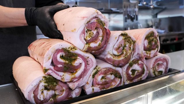 Американский мясной сэндвич в Нью-Йоркском стиле. Корейский сэндвич-бар