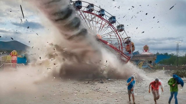 Мощные Торнадо, Которые Оказались Слишком Близко