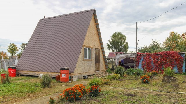 9765871