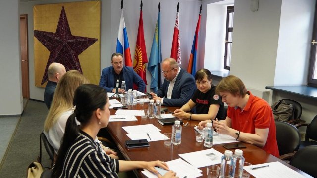 Михаил Кильдяшов. Выступление на круглом столе "Дорожная карта Русской Мечты"
