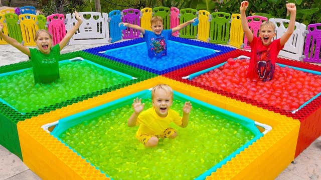 4 цвета Челлендж с водяными шариками! Видео от Влада и Ники!
