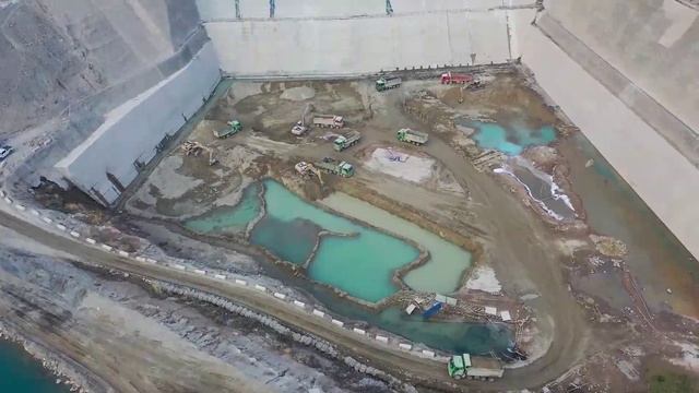🌊В Синьцзяне строят масштабный гидроузел для защиты от наводнений