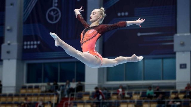 Гимнастка из РФ Мельникова выиграла золото на международном турнире в Париже