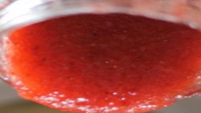 Мороженое с клубникой