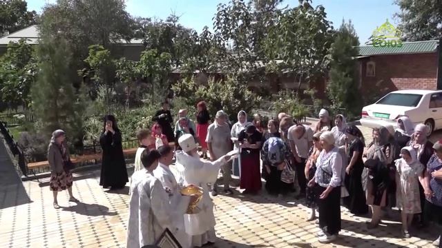Престольный праздник отметили в православном храме поселка Джамбул в Узбекистане