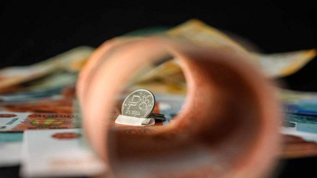 Траты бюджета на погашение госдолга выросли в 1,5 раза