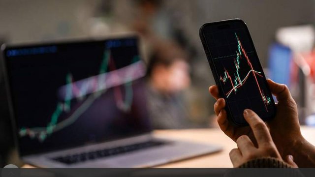 Экономист рассказал о причинах роста индекса Мосбиржи на фоне заявлений Путина