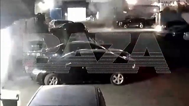 Момент падения беспилотника в Реутове-в результате взрыва повреждения получили 4 авто.