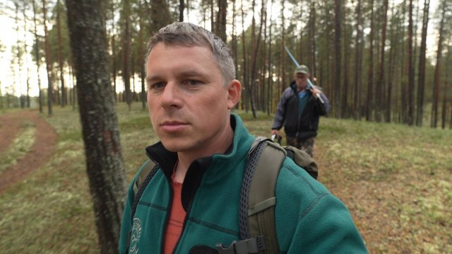 За окунем на озеро.