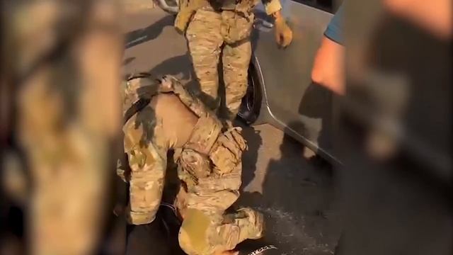 Заступился за девушку: молодого человека избили около торгового центра