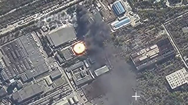 💥Комбинированный удар ВС РФ
🪖Бойцы Группировки «Днепр» нанесли удары по цеху...🔽🔽🔽