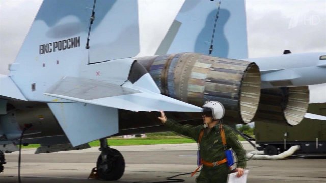 ОАК передала Минобороны РФ новую партию самолетов Су-35С