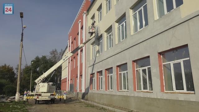 3 недели до дедлайна.  Подрядчику 10 абаканской школы нужно сдать объект к середине октября.