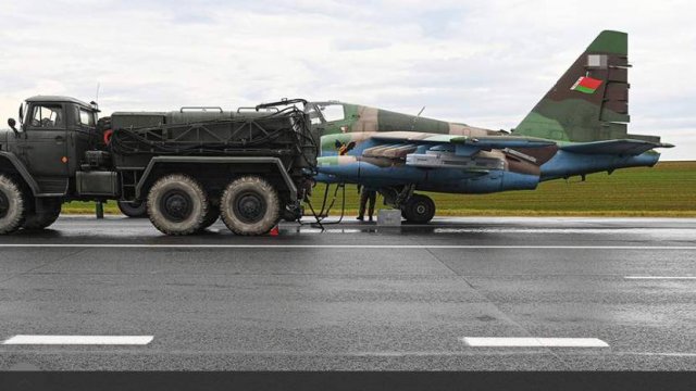 МО Белоруссии заявило о заинтересованности Лондона в военных контактах с Минском