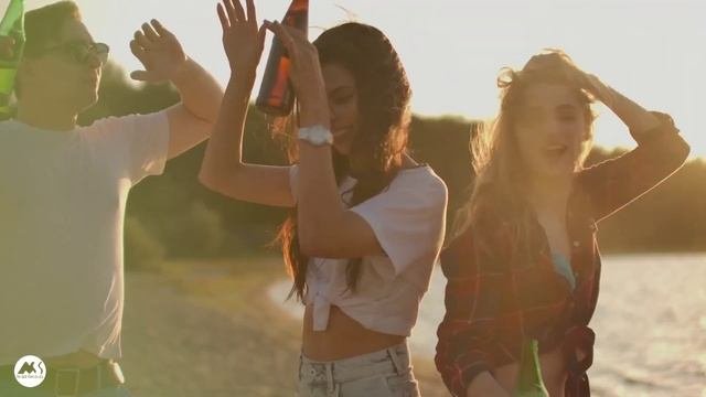 Marga Sol, Darles Flow - THE BEACH BAR (feat. Ramón Sanz)