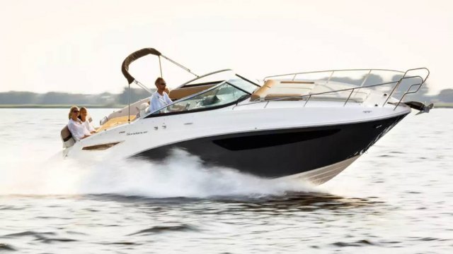 Катера Sea Ray SunDancer 265 и 320 в Санкт-Петербурге на выставке SPIBS