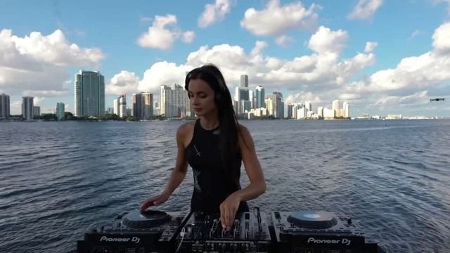 Techno Project & Geny Tur - Deep Love (Speed Up Remix)