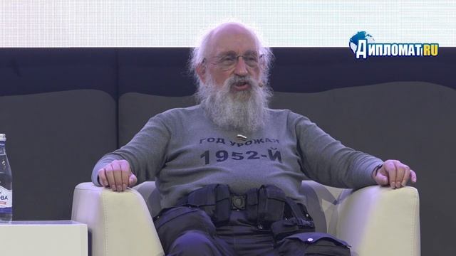 «Искусственного интеллекта нет!»: Анатолий Вассерман о главной иллюзии XXI века