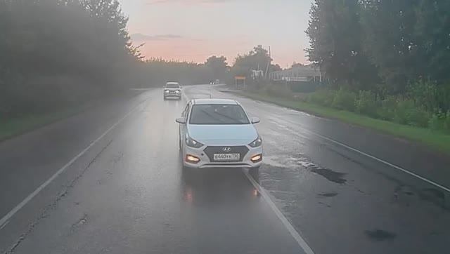 Что хочет эта дама на Хюндае?