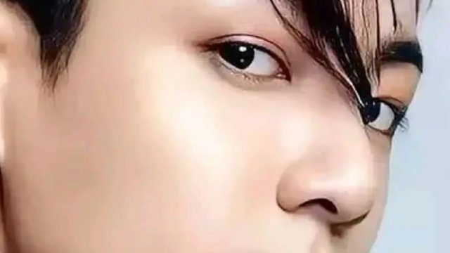 🌟"Чонгук на Неделе моды: Новый стандарт для K-pop!"✨