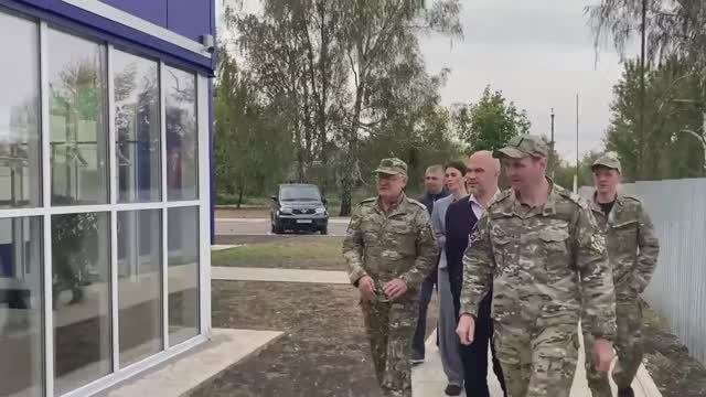 Дмитрий Демешин заехал в Дебальцево