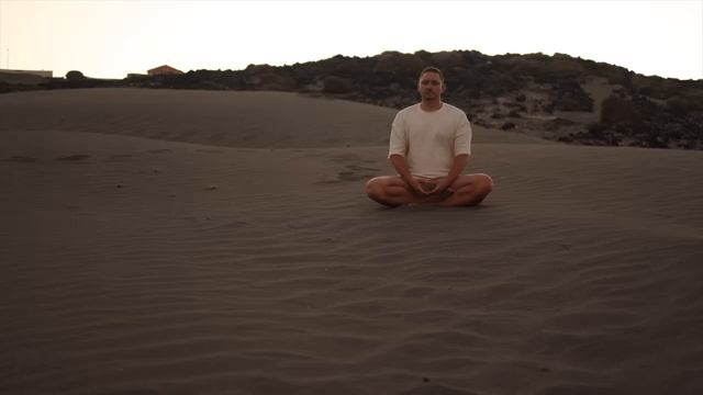 Всё происходит как надо_ как действовать, когда мир сходит с ума  Медитация перед сном!