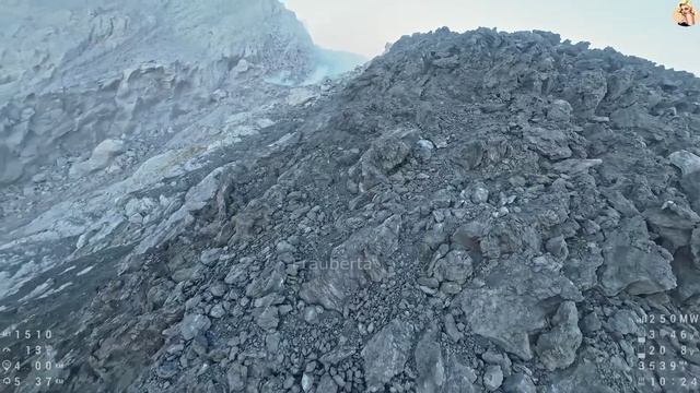 Строительство, обзор карьера и Вулкан Мерапи