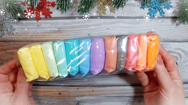 Несколько идей ёлочных игрушек из лёгкого пластилина. Новогодние игрушки из воздушного пластилина.