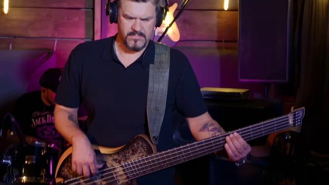 Новая (live in MayDayCrew 15.08.2025)