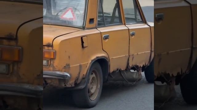 Это что, кабриолет наоборот?