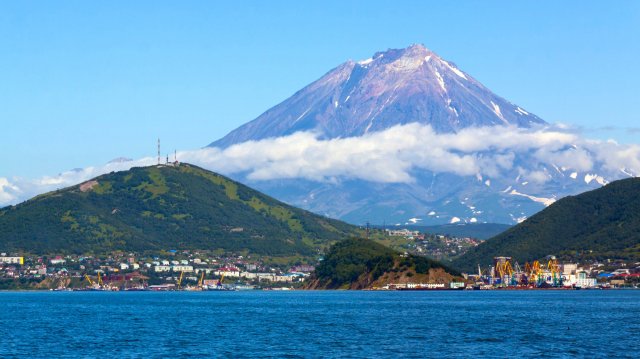 Ловля камбалы в океане, морская прогулка на Камчатке.