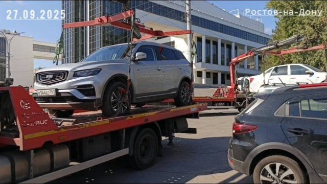 🔥ЭВАКУАЦИЯ МАШИН С ТРОТУАРА У ПАРКА ОКТЯБРЬСКОЙ РЕВОЛЮЦИИ🔥