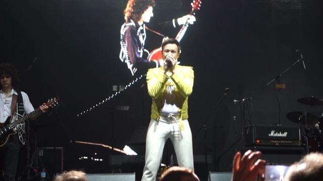 08 We Will Rock You Bohemian Rhapsody