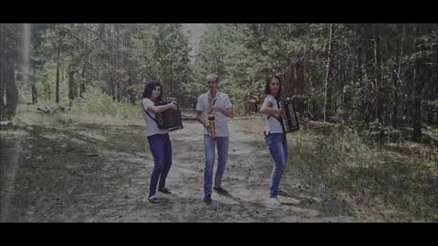 "Ягода-Малинка" и "Федерико Феллини" в исполнении инструментальной кавер-группы "Liberty"