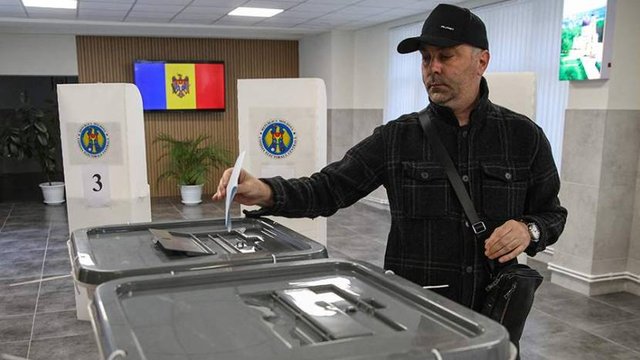 Песков заявил об изобилии нарушений и странностей на молдавских выборах