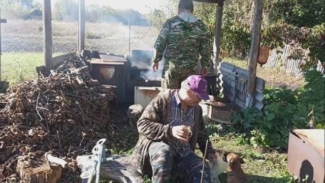 02.10.2025. Жизнь в деревне : Что на обед, Проводили Павла. С огородом всё - Конец !