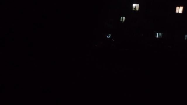темно