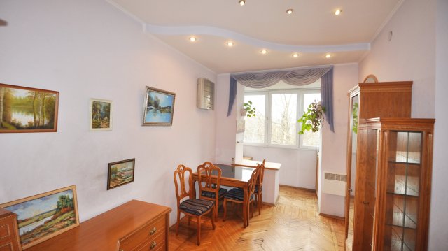 Обзор 2- комнатной квартиры на продажу в Ялте, ул. Московская