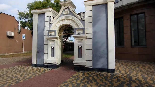 Осенний этюд. Улицы Ленина и Пирогова в красках октября