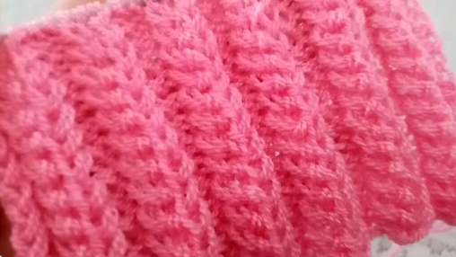 Красивый узор на двух спицах