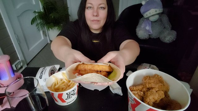 Мукбанг KFC Ростикс Крылья, Ростмастер Блю Чиз, Шефбургер Джуниор острый, Фри
