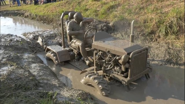 ЭТО ВИДЕО НАБРАЛО 1 МЛН ПРОСМОТРОВ! Тракторное ралли #3