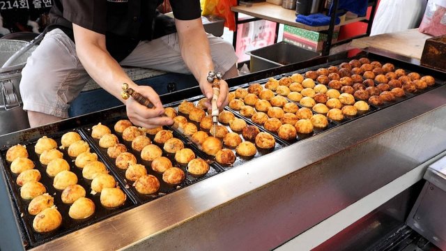 Удивительный навык! Суперскоростное приготовление такояки. Мастер Такояки.