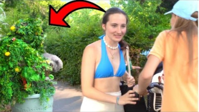 BUSHMAN SCARE PRANK AT THE Beach. SO SO FUNNY!!!